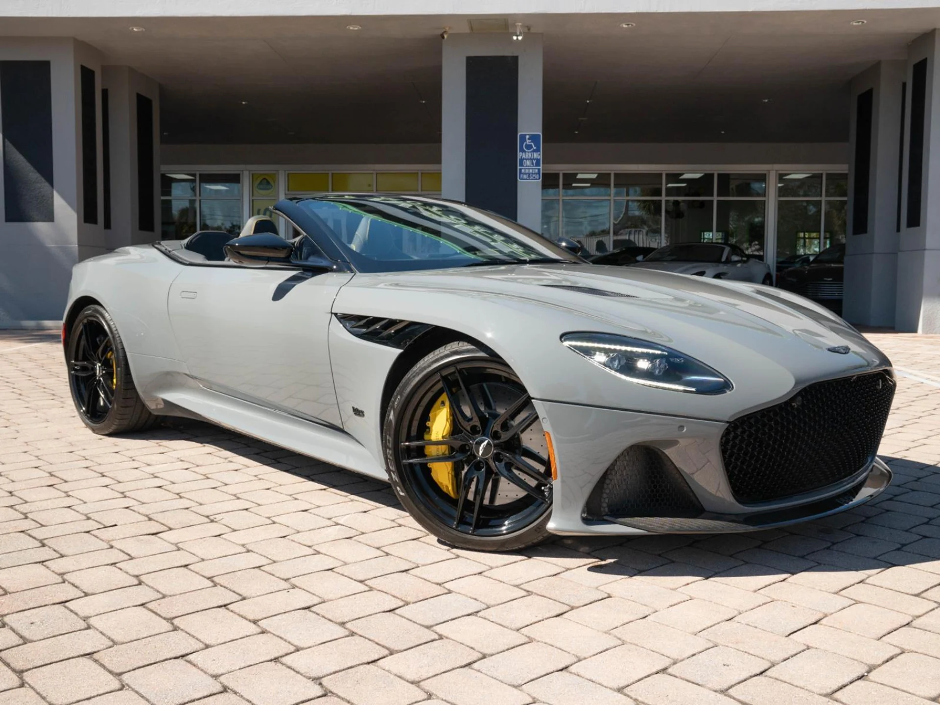 mph004_883086579_Used_2022_Aston_Martin_DBS_Superleggera_1770058012_92c49f7738