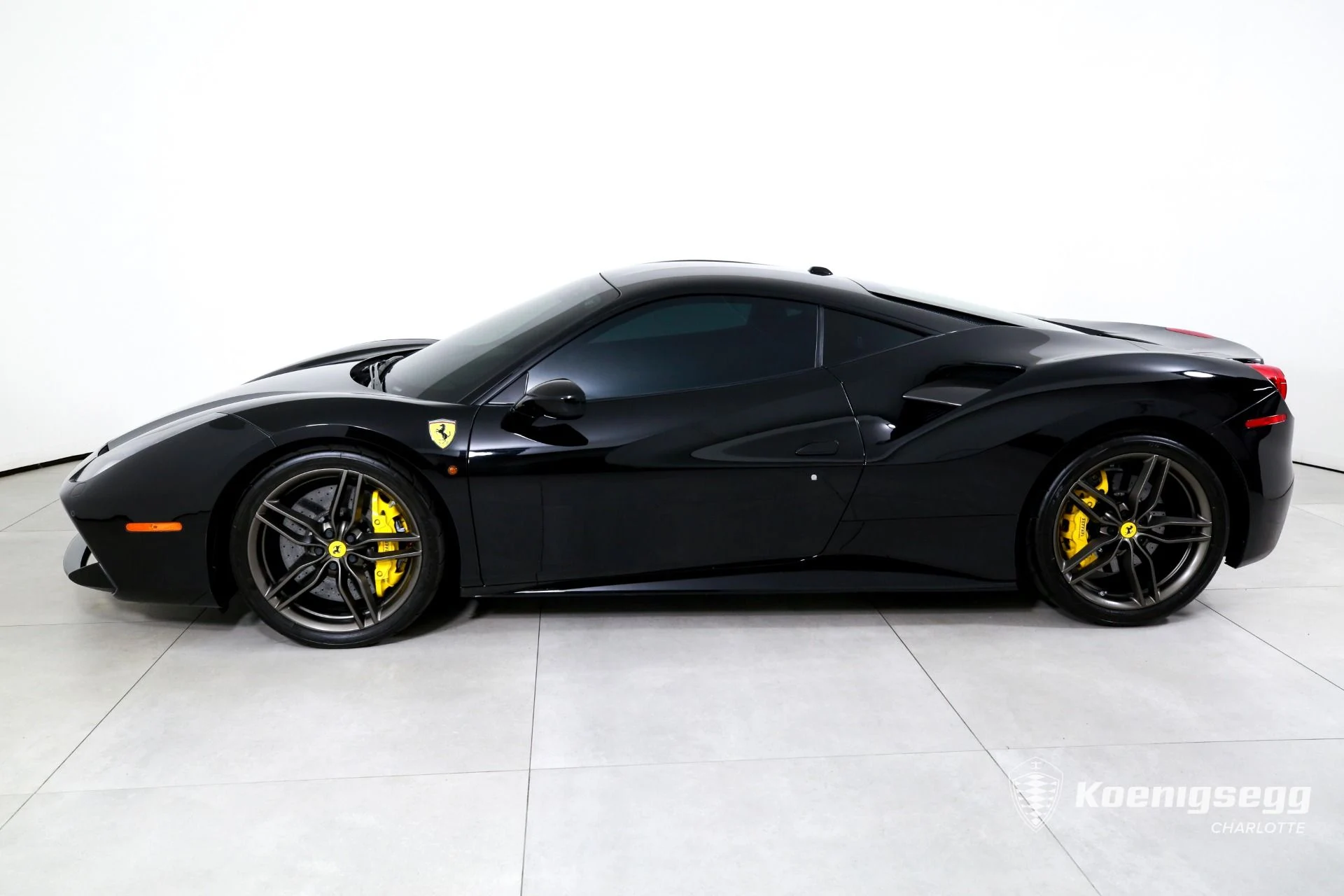 mph004_888636035_Used_2017_Ferrari_488_GTB_1782494380_7a7db6513e