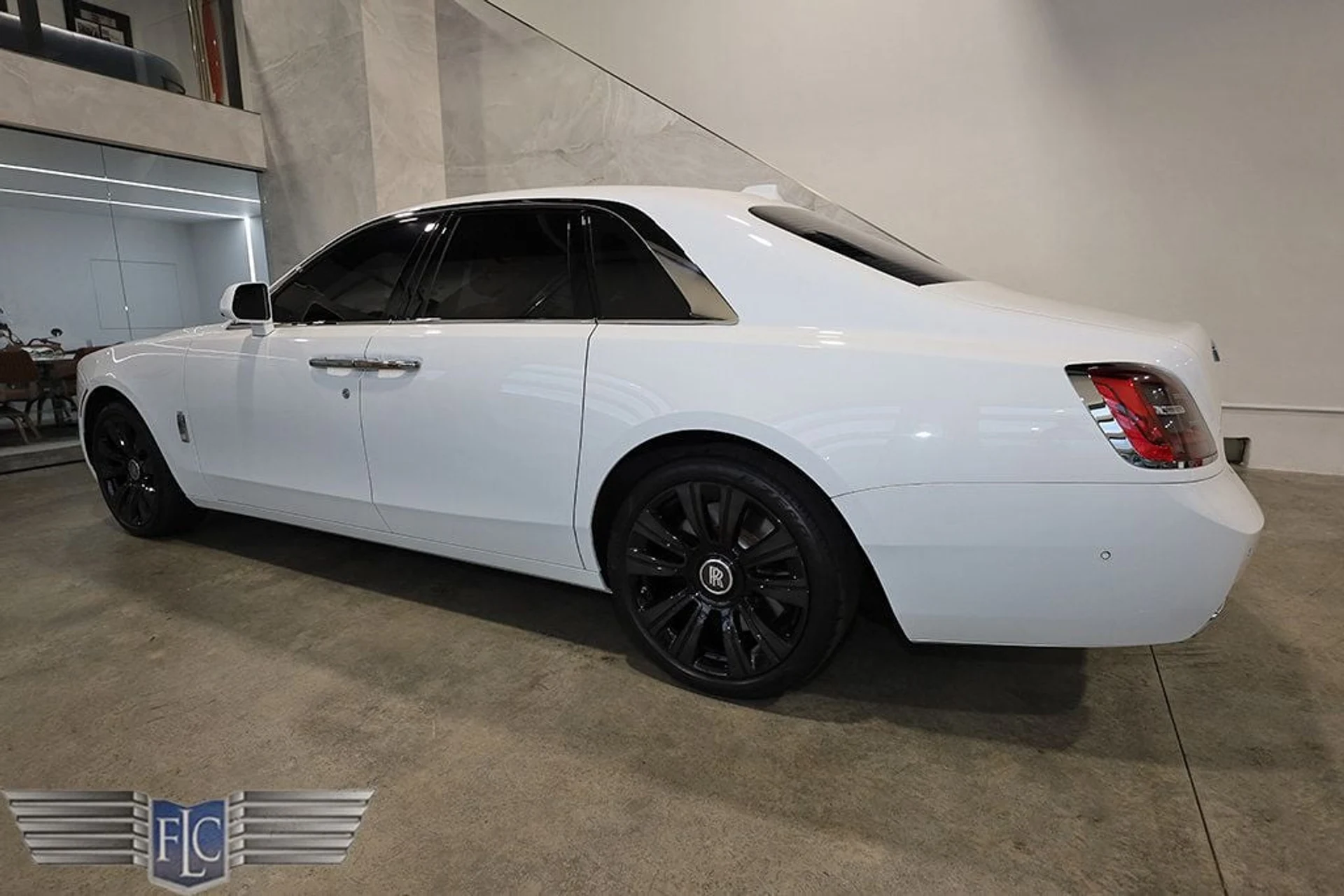 mph004_893205469_used_2021_rolls_royce_ghost_withghostpackage_9689_21336772_5_1024_d342c0f947