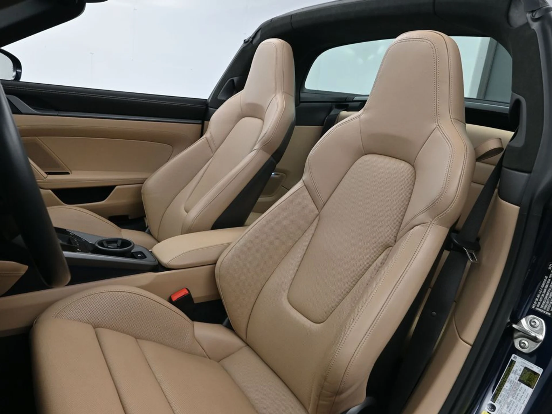 mph004_896938943_ba79a4fe04daf8b5fb22cf1364d6a64cx_32bcae9a5b