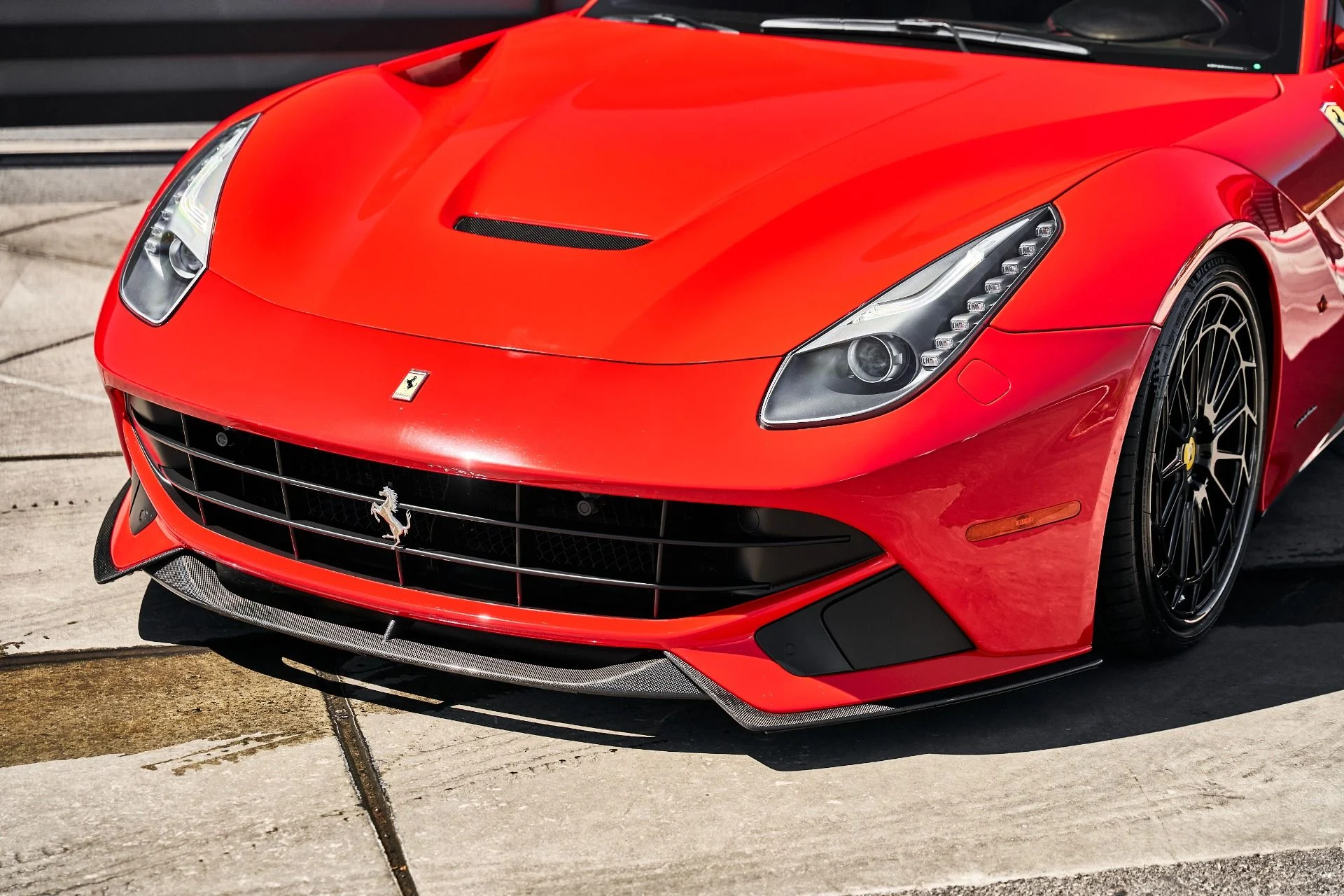 mph004_901267769_Used_2016_Ferrari_F12_Berlinetta_1789434605_ef5a9d3f1b