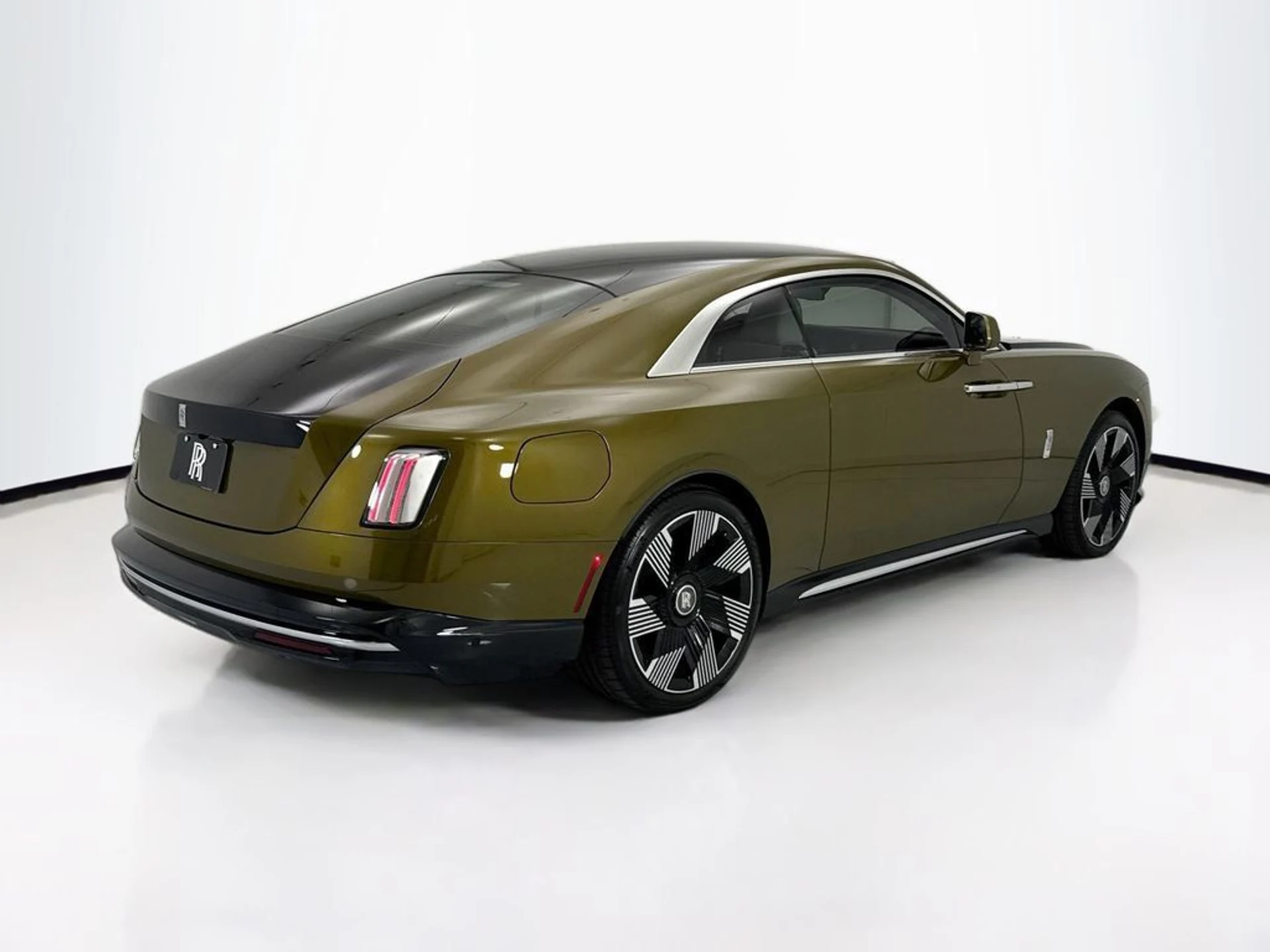 mph004_902183409_used_2026_rolls_royce_spectre_coupe_8119_23019329_5_1024_eabb69135c