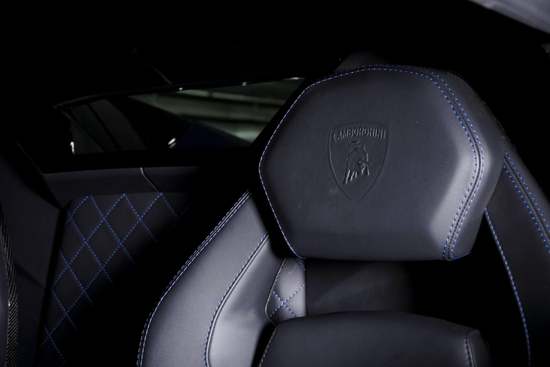 mph004_906109065_Used_2016_Lamborghini_Aventador_LP_700_4_1767895159_0ee2fb7df7