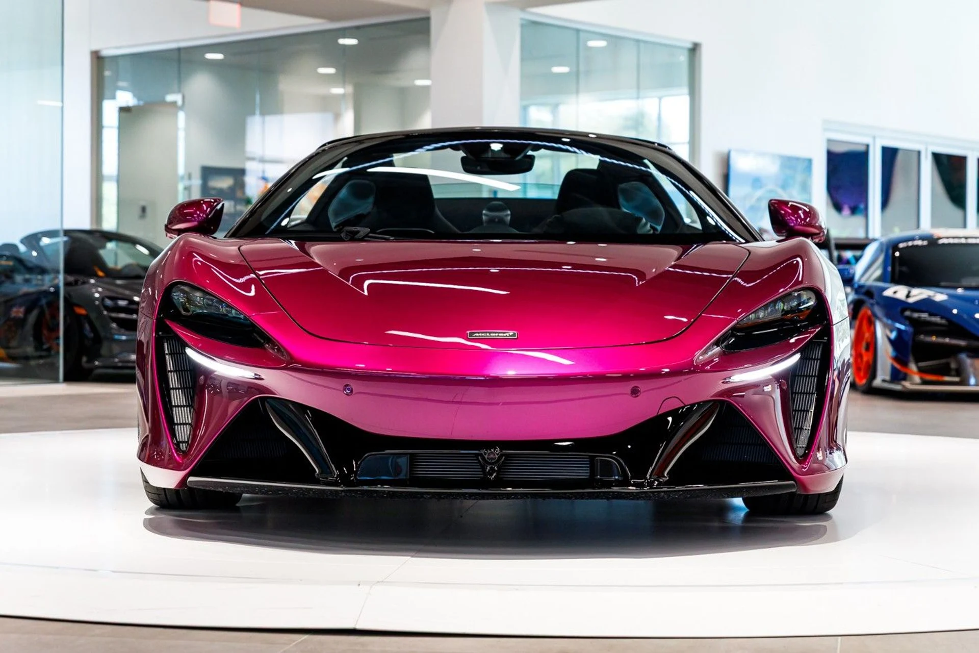 mph004_906447439_652_p5_l_008973eb77