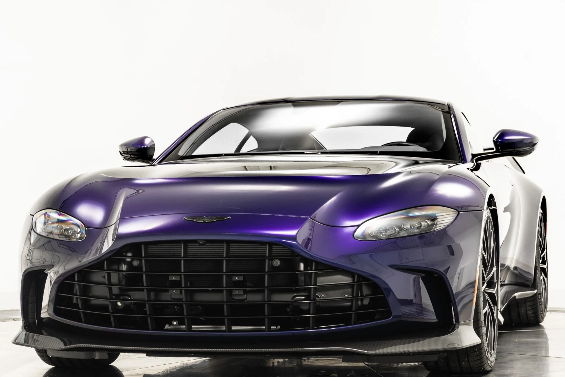 mph004_913027117_Used_2023_Aston_Martin_Vantage_V12_1755616740_67b98ecf4c