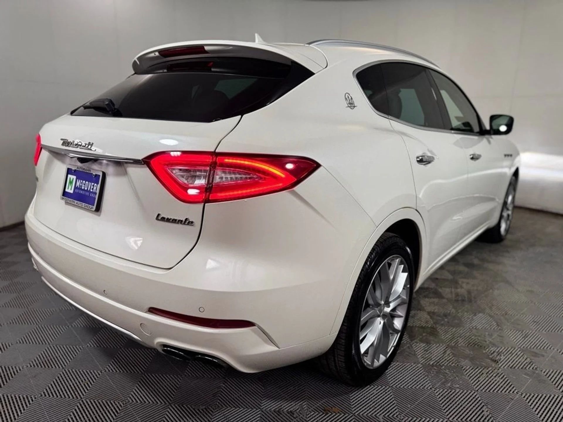 mph004_913825154_4bd3e0c00c745db64321a34ddf47135fx_6ecab33e85