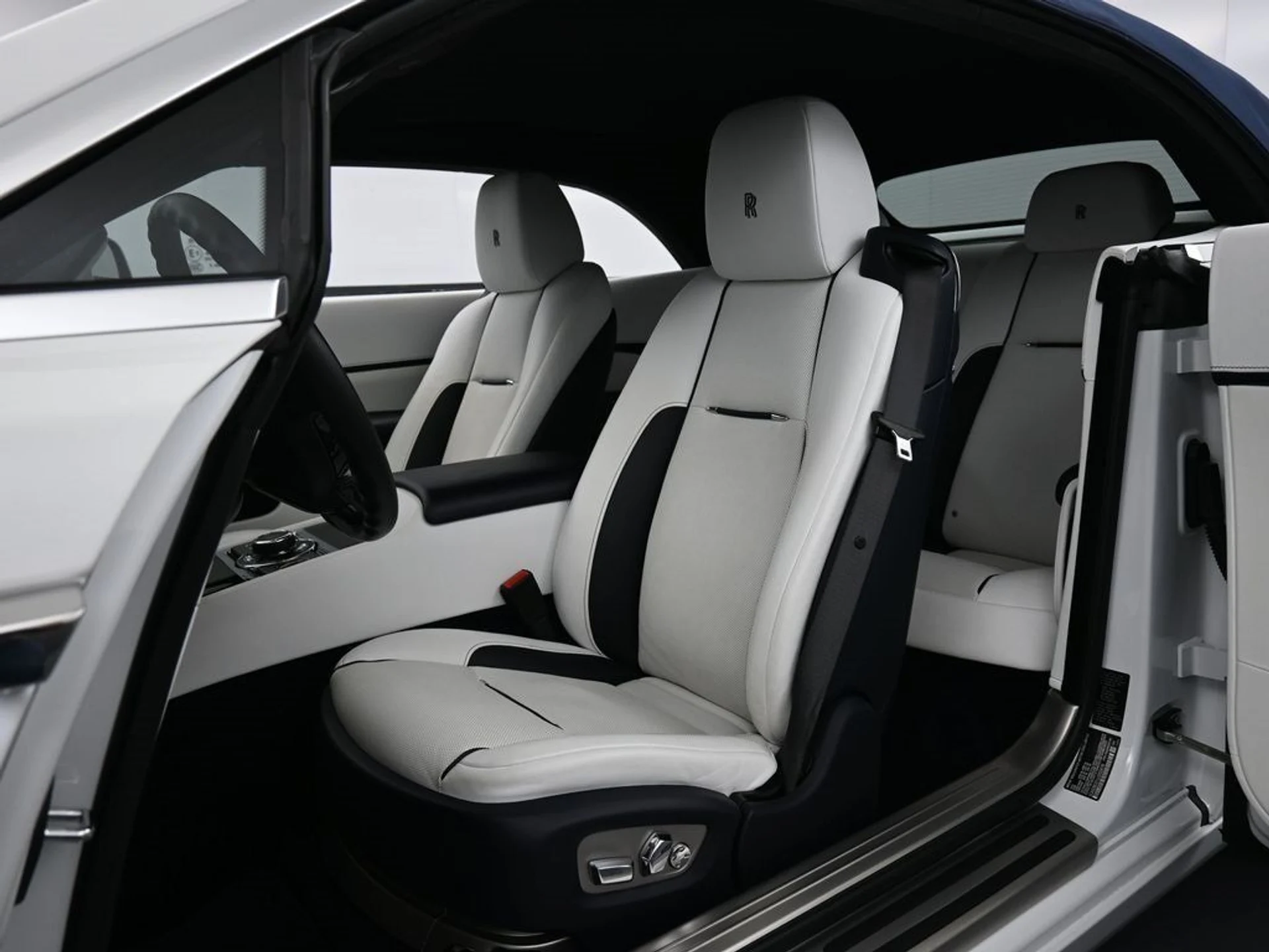 mph004_915162451_cfe2e3bc849a3b92a77f8f0ff037ccc4_e5d0118ca9