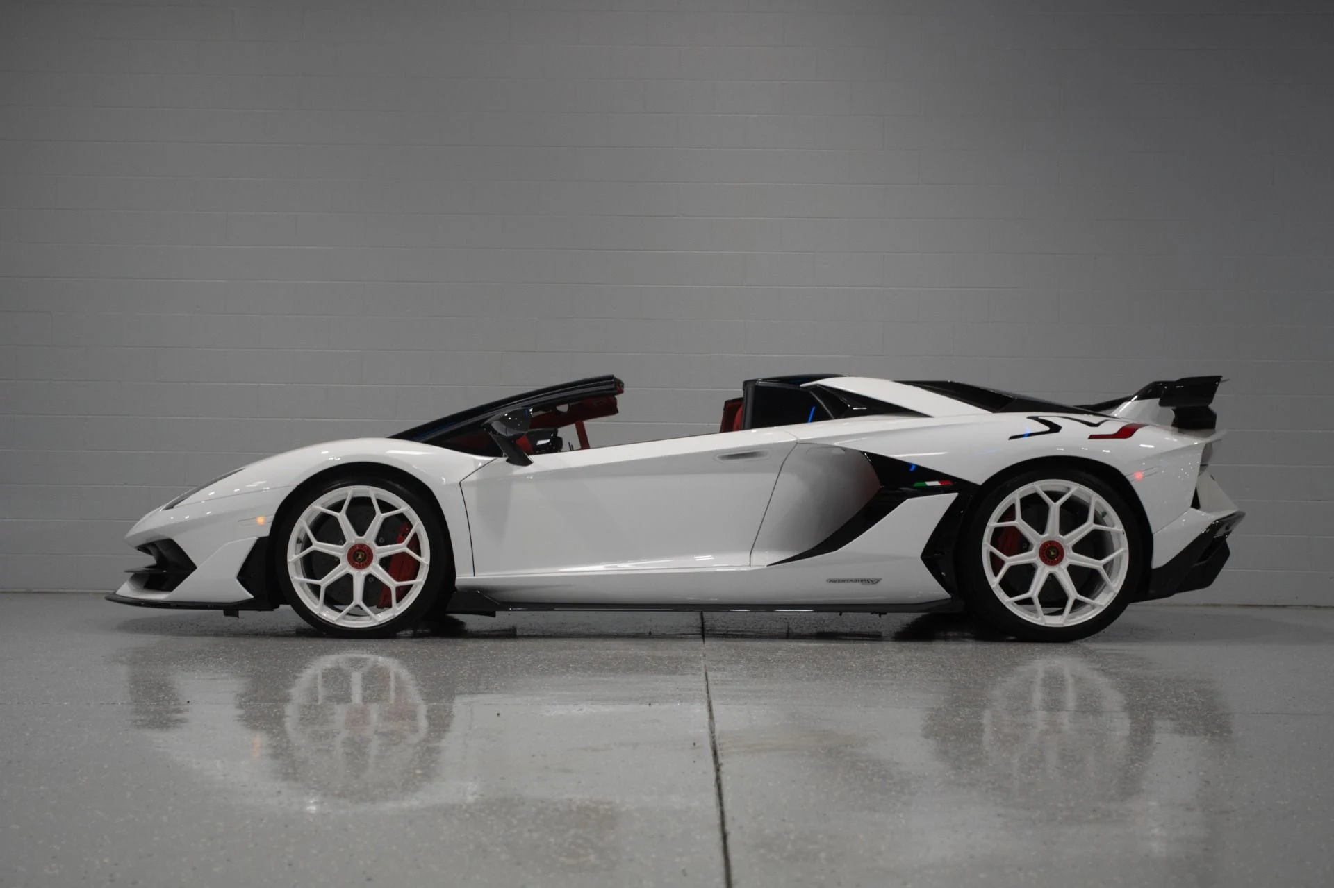mph004_920629755_Used_2020_Lamborghini_Aventador_LP_770_4_SVJ_1784235565_b9423c9fdd