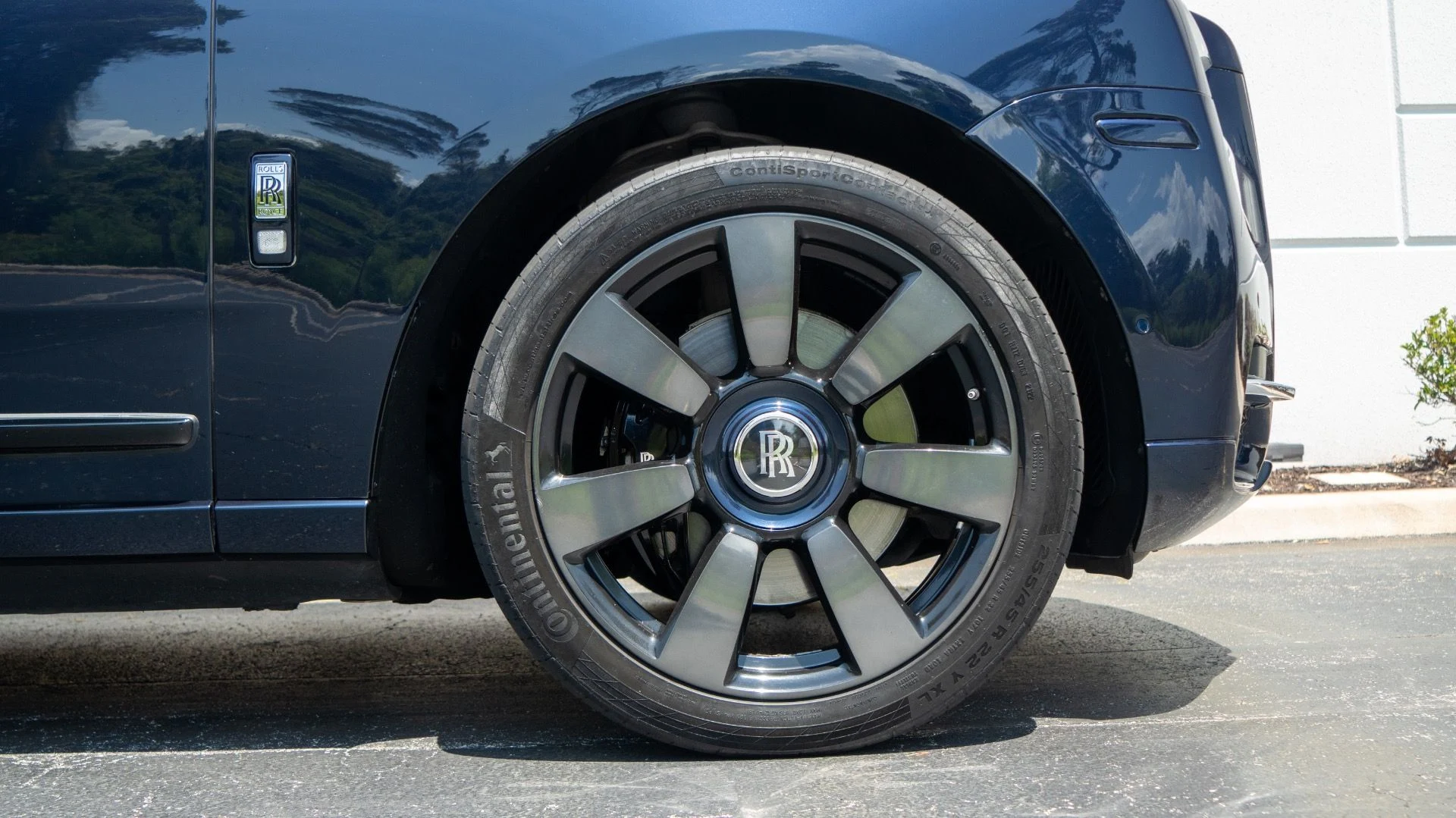 mph004_92157499_Used_2019_Rolls_Royce_Cullinan_1747942640_54b1deb302