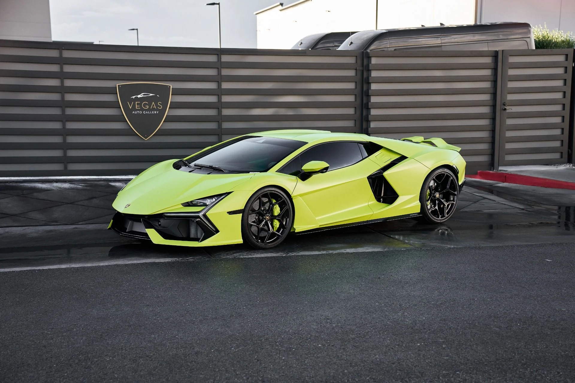 mph004_92467948_Used_2024_Lamborghini_Revuelto_1763604692_277c6a71c8