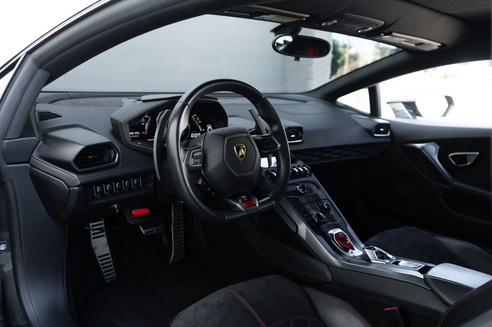 mph004_92662038_Used_2015_Lamborghini_Huracan_Sheepeyrace_Twin_Turbo_LP_610_4_1773427556_b0f0bed3ee