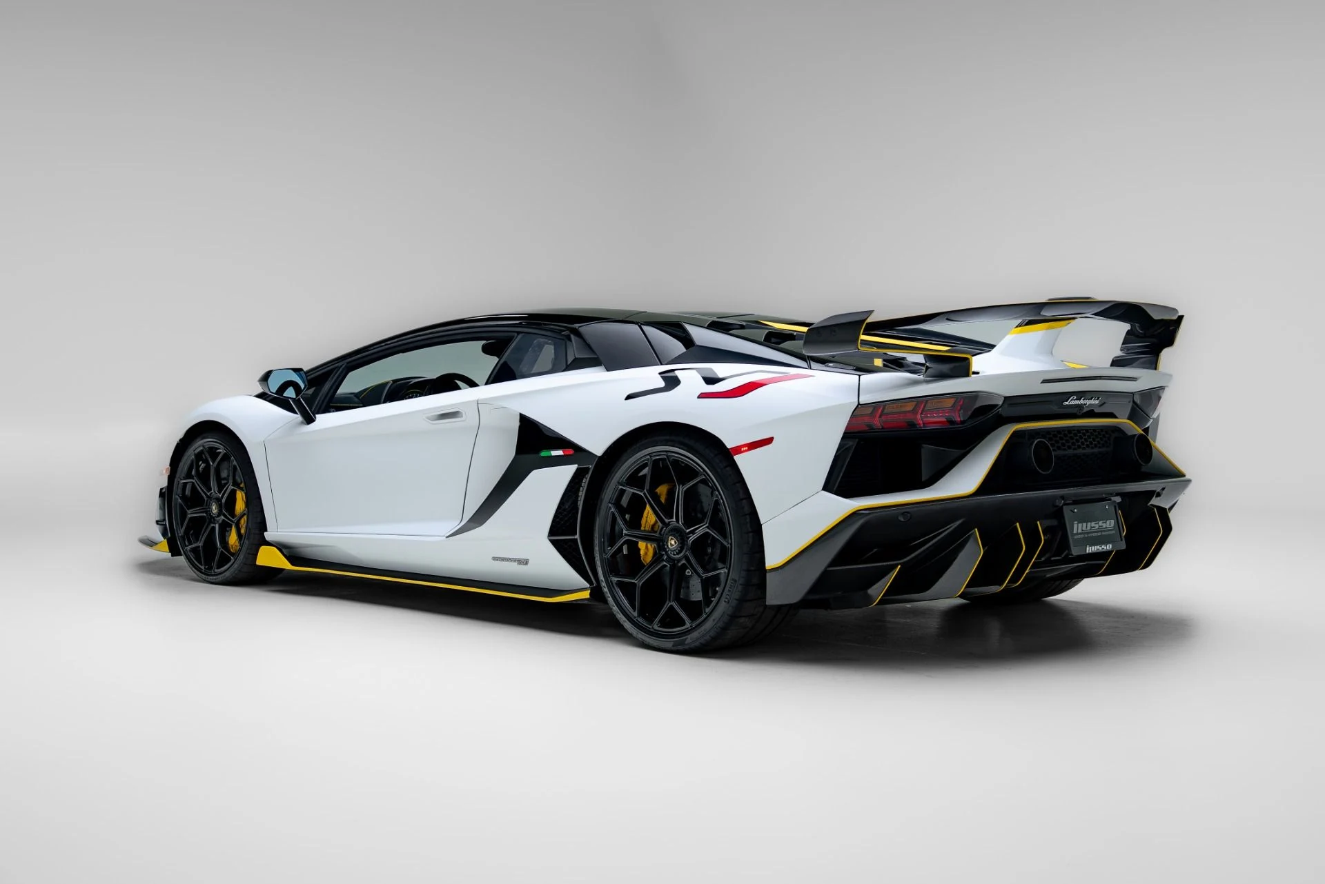 mph004_926690424_Used_2021_Lamborghini_Aventador_LP_770_4_SVJ_1776372314_46f13a07ab