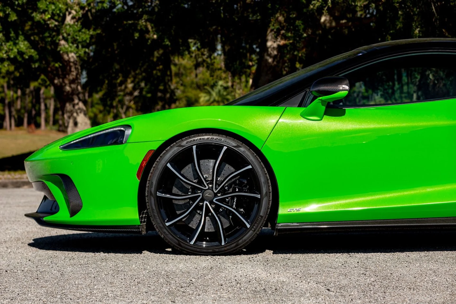 mph004_930417875_466_p5_l_8ed61b8df2