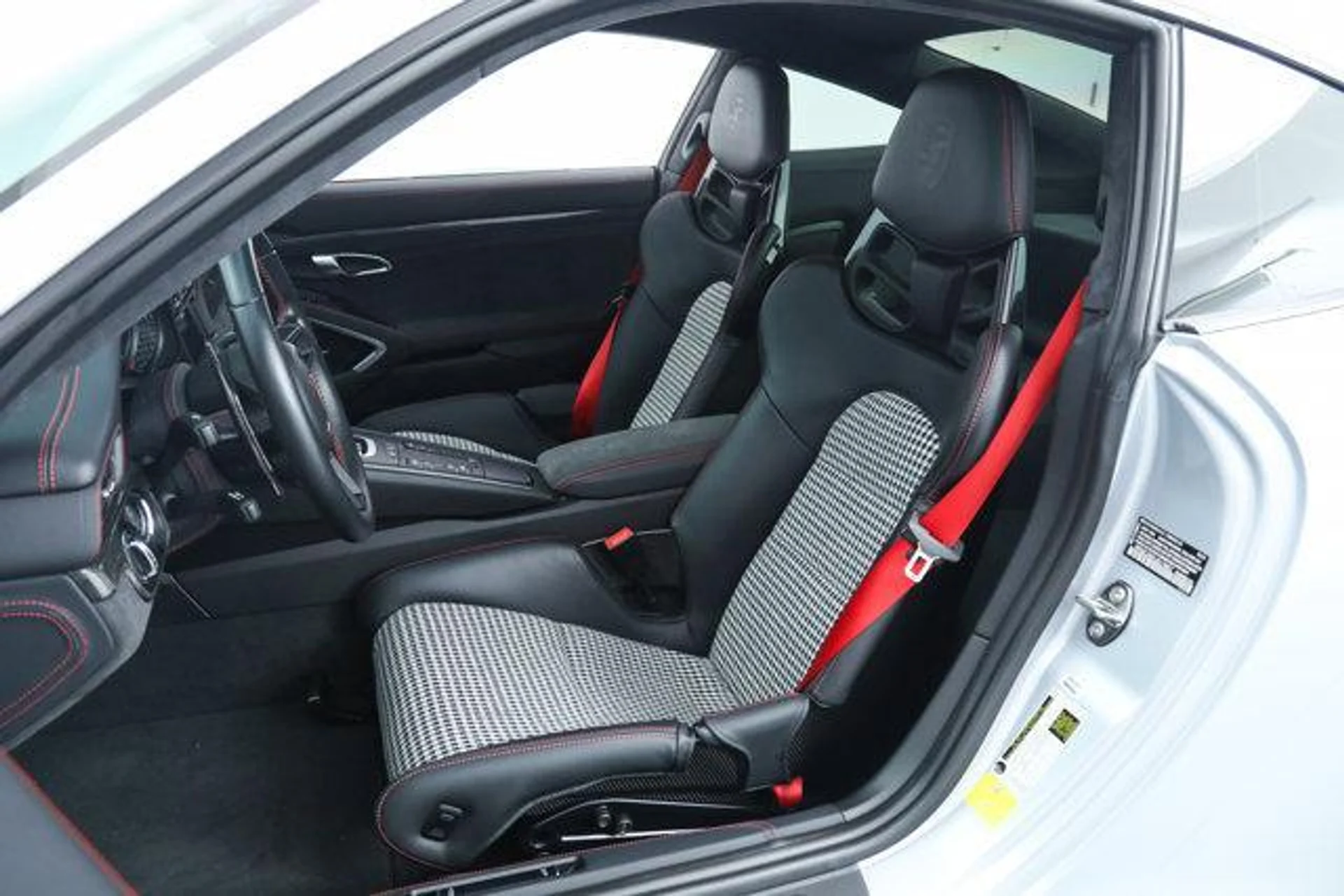 mph004_935665703_Fb3_Ec_NV_Kj_Wi9t1_S1jdi4n6_L3m4_A_80fca7a562