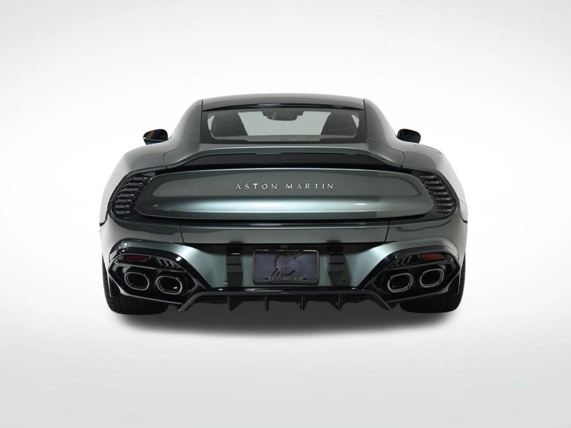 mph004_941497603_new_2025_aston_martin_vanquish_coupe_11350_22897480_4_1024_25f7b497f2