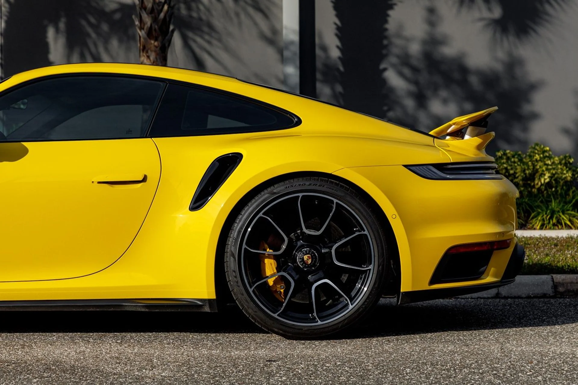 mph004_942768329_622_p5_l_2c7b869011