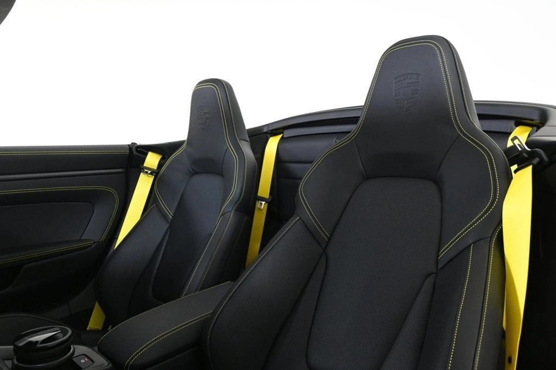 mph004_943942009_48d2f57ad6044acbb3c48805aa7ad684_d96bc6d72b