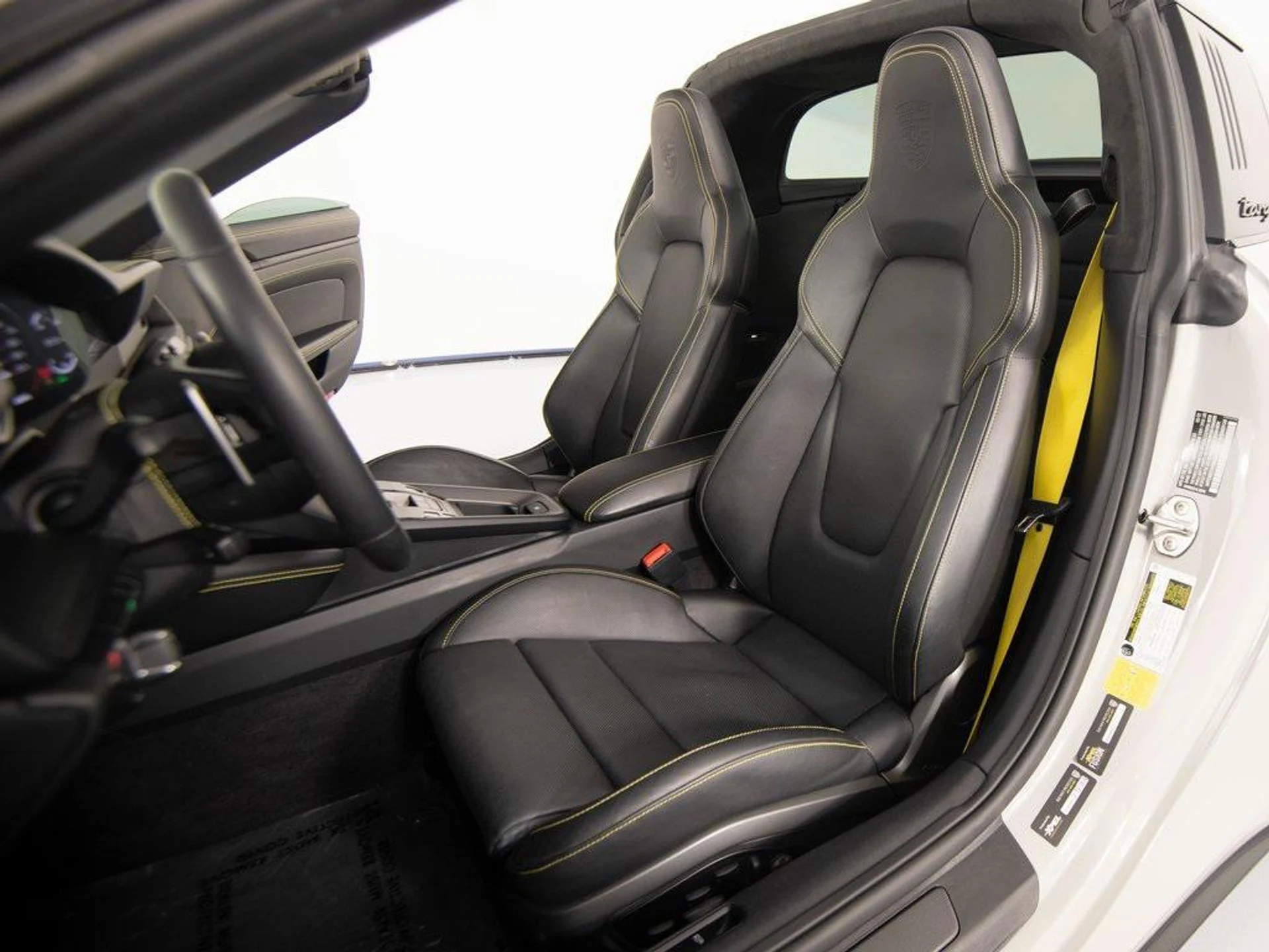 mph004_944276053_b7n1lg_M_9t6_U4lfr_Y6r_LCZQ_72_VY_8ebc5d39a3