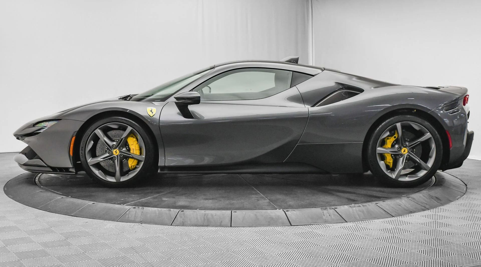 mph004_947323465_3e305edb0e8f4e2b80dcc599e9e7985f_8d57df5e2b