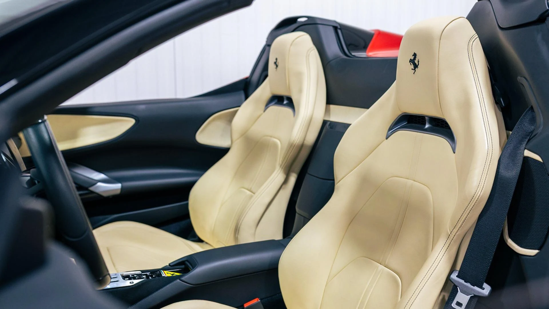 mph004_95047173_Used_2023_Ferrari_SF_90_Spider_Base_1792151783_f6f79d77fb