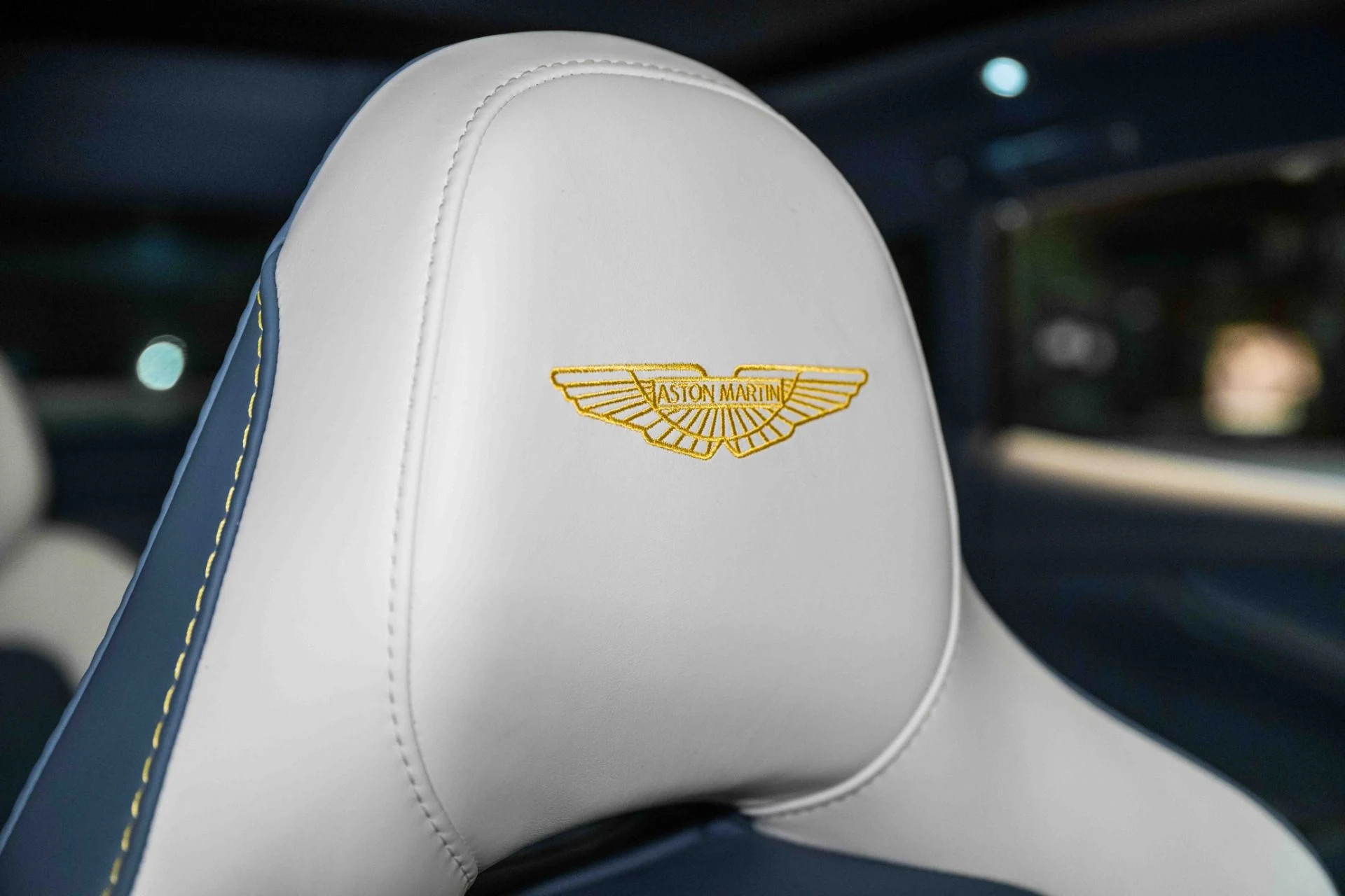 mph004_96054564_Used_2023_Aston_Martin_DBX_707_1728832242_5001efacb5