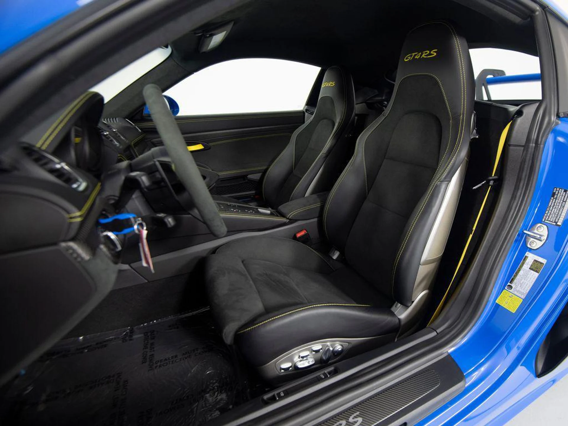 mph004_961894446_s_Xb2db_h_Y_Of_L_Di_Mxo_H1z_D_Zm_C6g_Y_f020eaf142