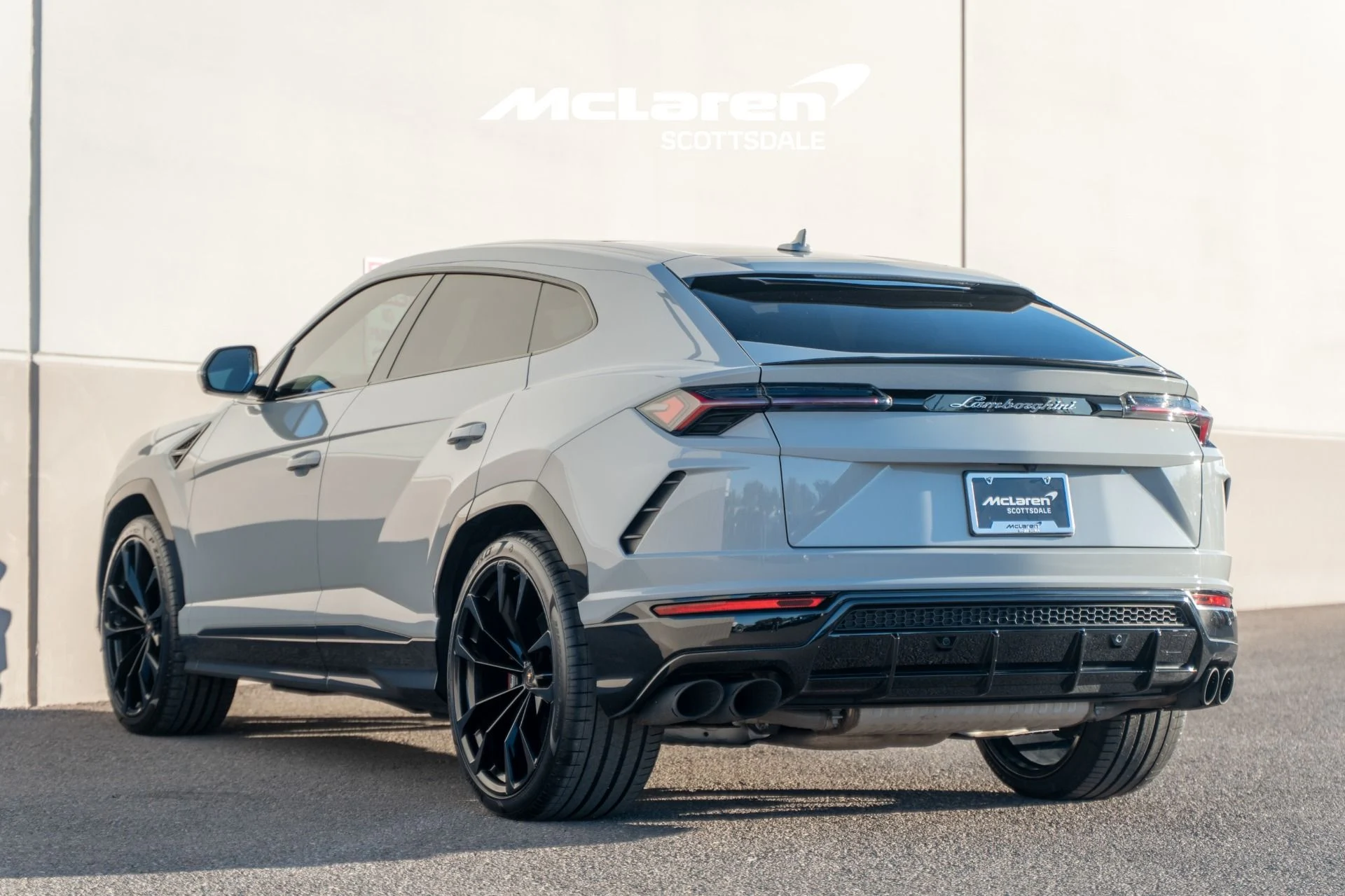 mph004_964157290_Used_2021_LAMBORGHINI_URUS_1765671220_5c9fecb8c8