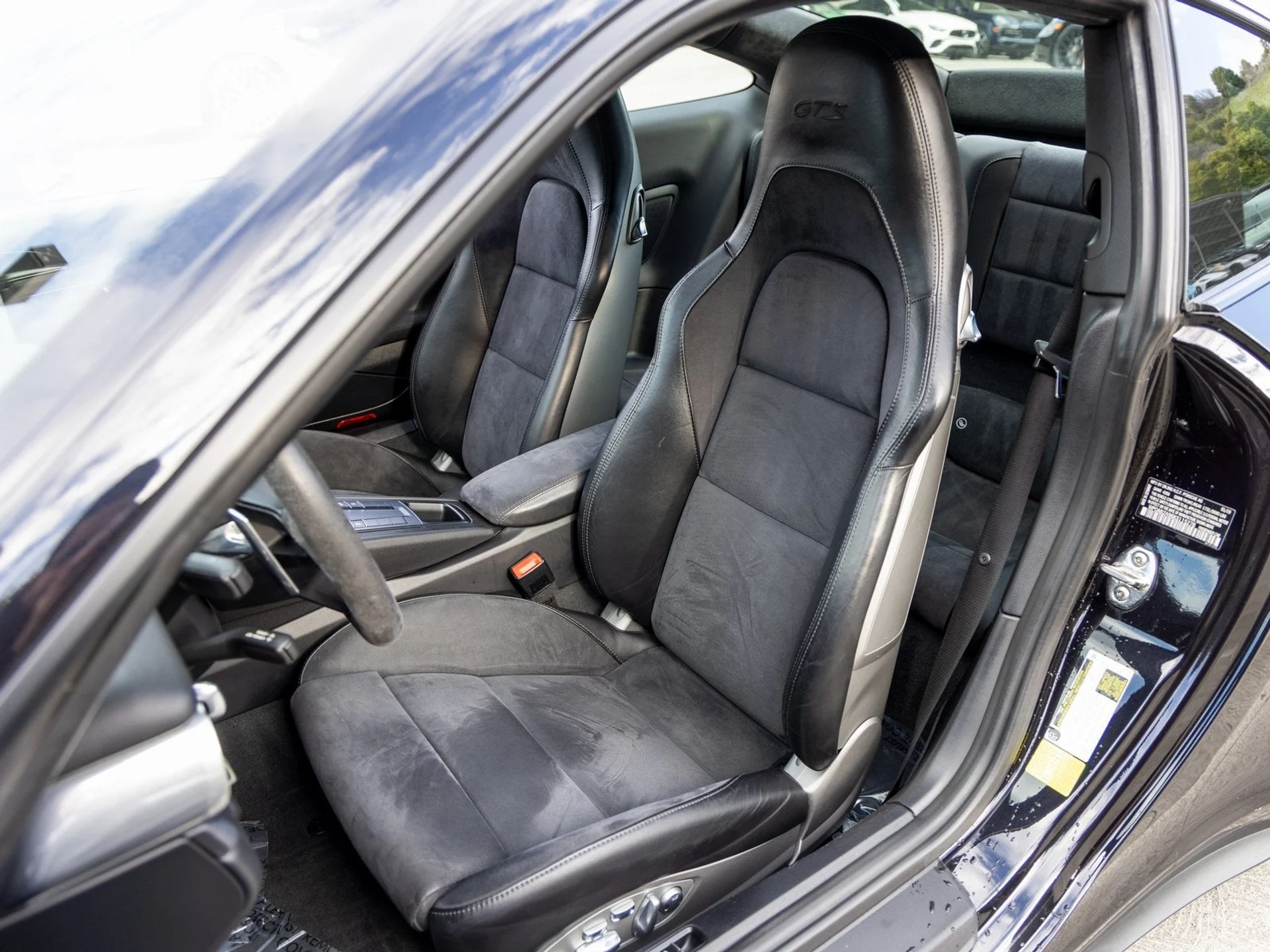 mph004_967704736_5_01258cb637