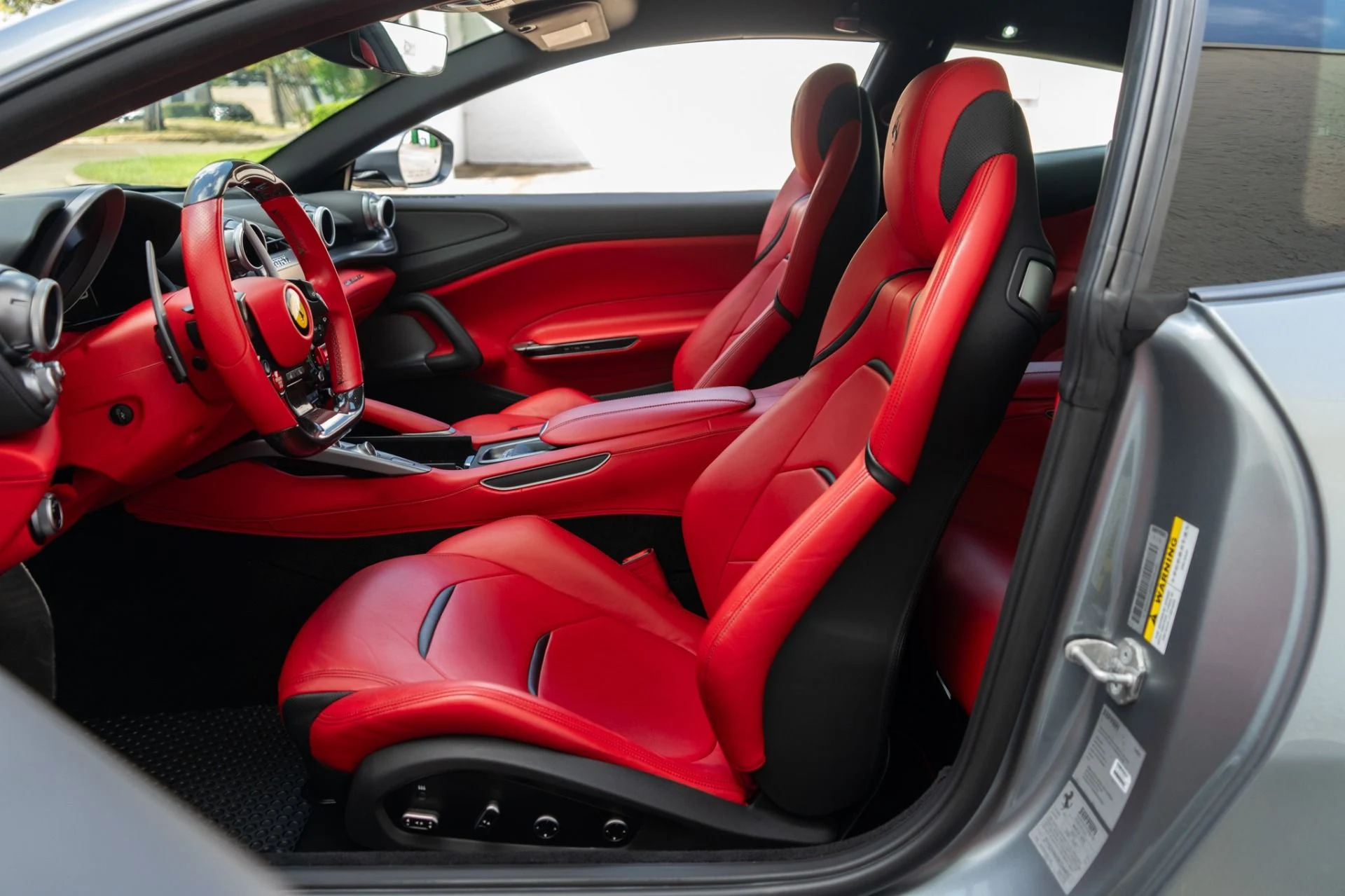 mph004_968889374_Used_2019_Ferrari_GTC_4_Lusso_1759771668_fa41e2b6a9