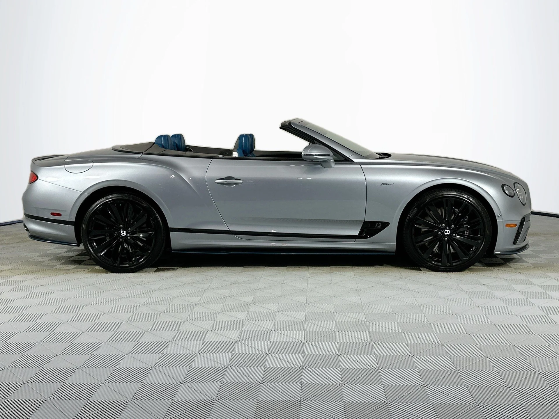 mph004_987532164_5_22eac90d19