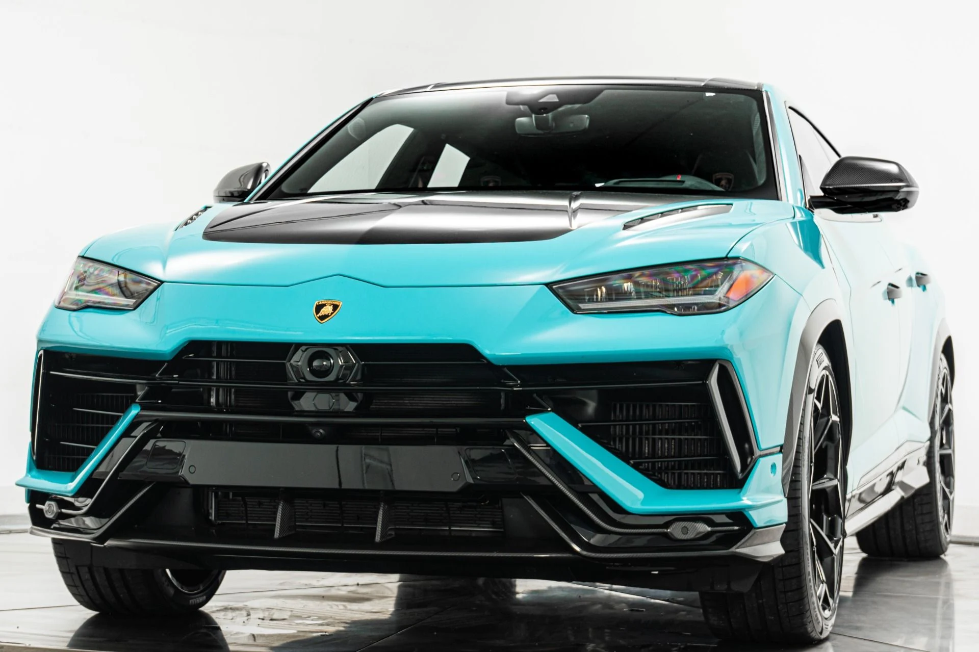 mph004_991480582_Used_2024_Lamborghini_Urus_Performante_Ad_Pesonam_Color_Very_Low_Miles_1780696041_bf8762a42a