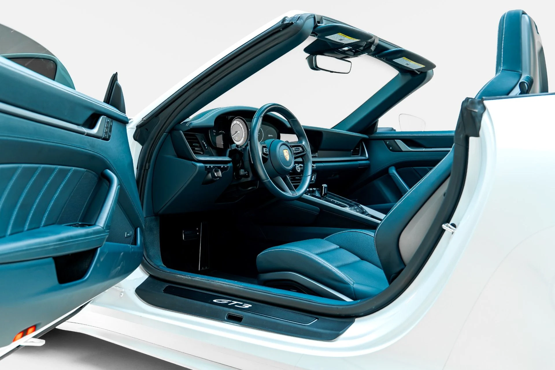 mph004_993354872_Used_2024_Porsche_911_Carrera_4_1789493799_09258751b2