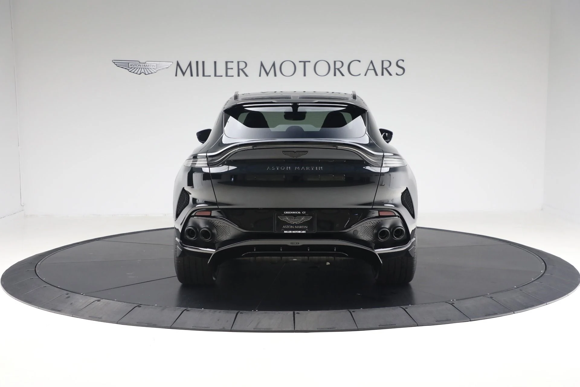 mph004_996206151_New_2025_Aston_Martin_DBX_707_ad256fa928