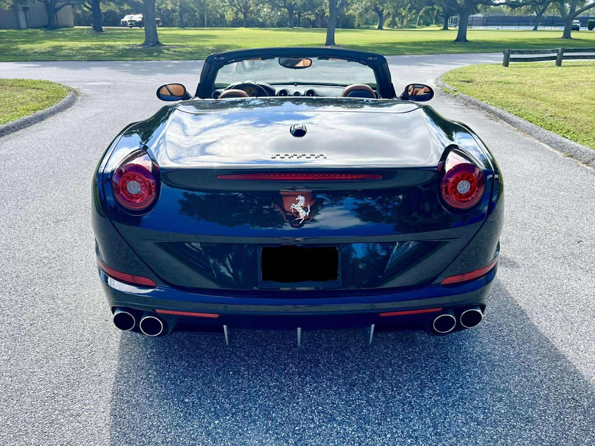 mph004_998162127_Used_2016_Ferrari_California_T_1763595014_8fc47e8b0e