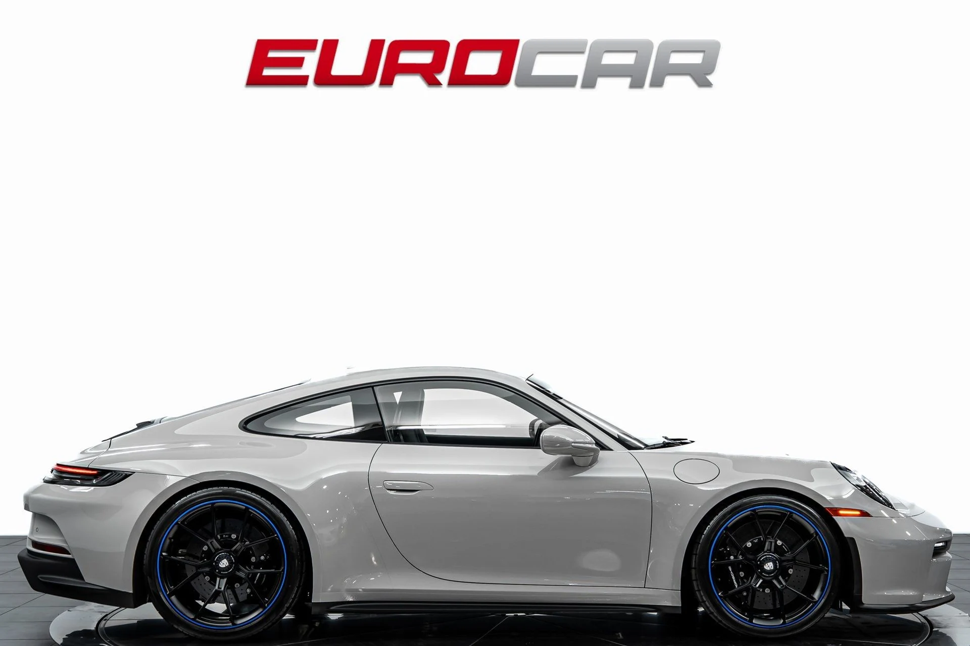 mph005_100348913_image_6_c65c5a1236