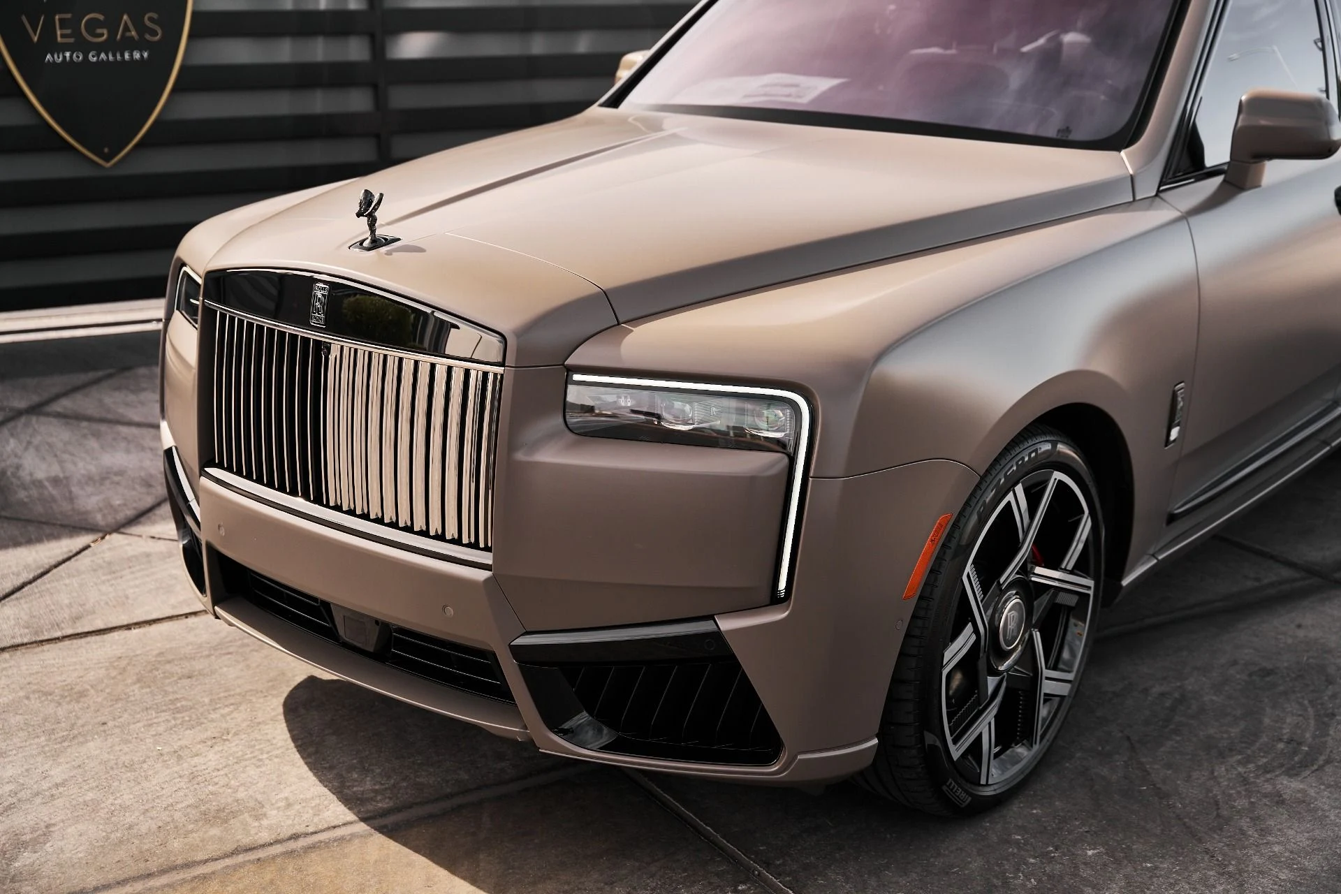 mph005_1007786742_Used_2026_Rolls_Royce_Cullinan_Black_Badge_1776556871_5a6ae4be3b