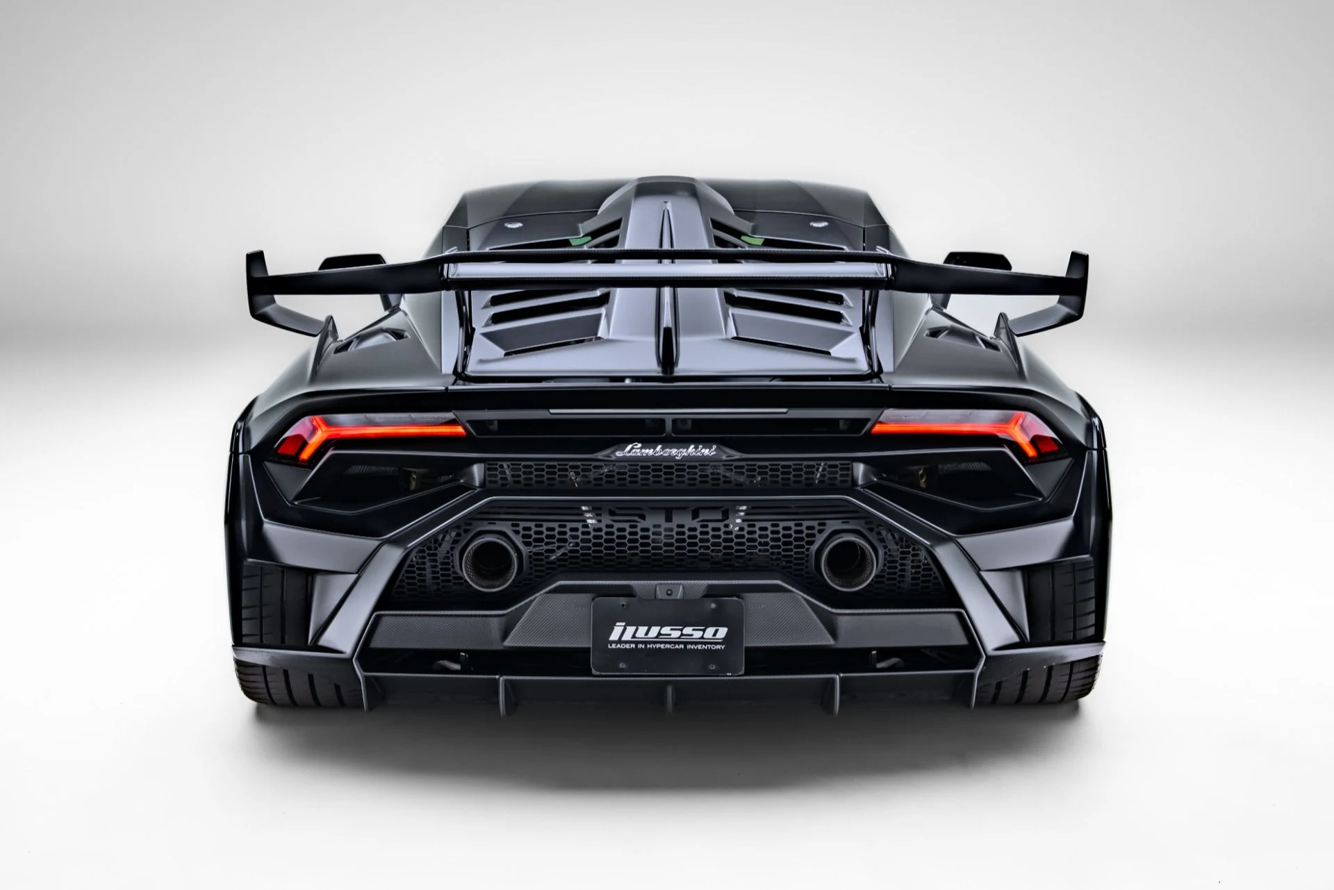 mph005_1008558635_Used_2022_Lamborghini_Huracan_STO_1771969691_7baaf86a88