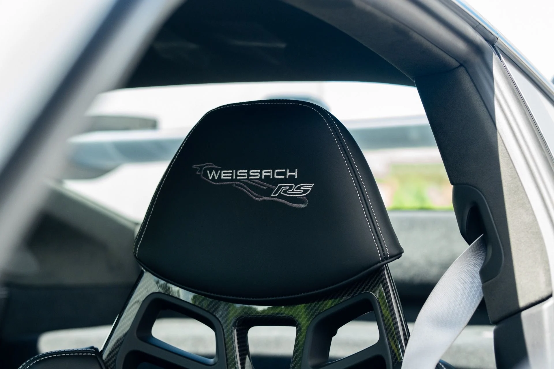 mph005_1010088582_Used_2023_Porsche_911_GT_3_RS_1757968217_e1d8eaf4a2