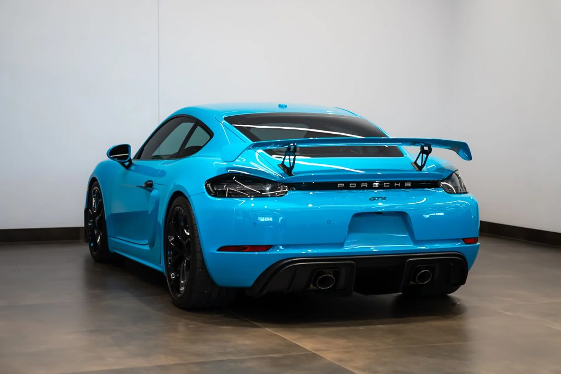 mph005_1013225866_porsche_718_cayman_2020_jpg_v_1762977388_1b07d4efdf