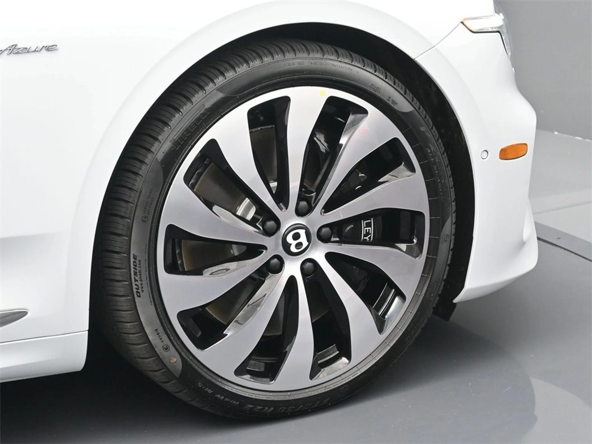 mph005_1019139145_d2fe7d24042d334b77a9d1669f88eef6x_02c1ea7aca