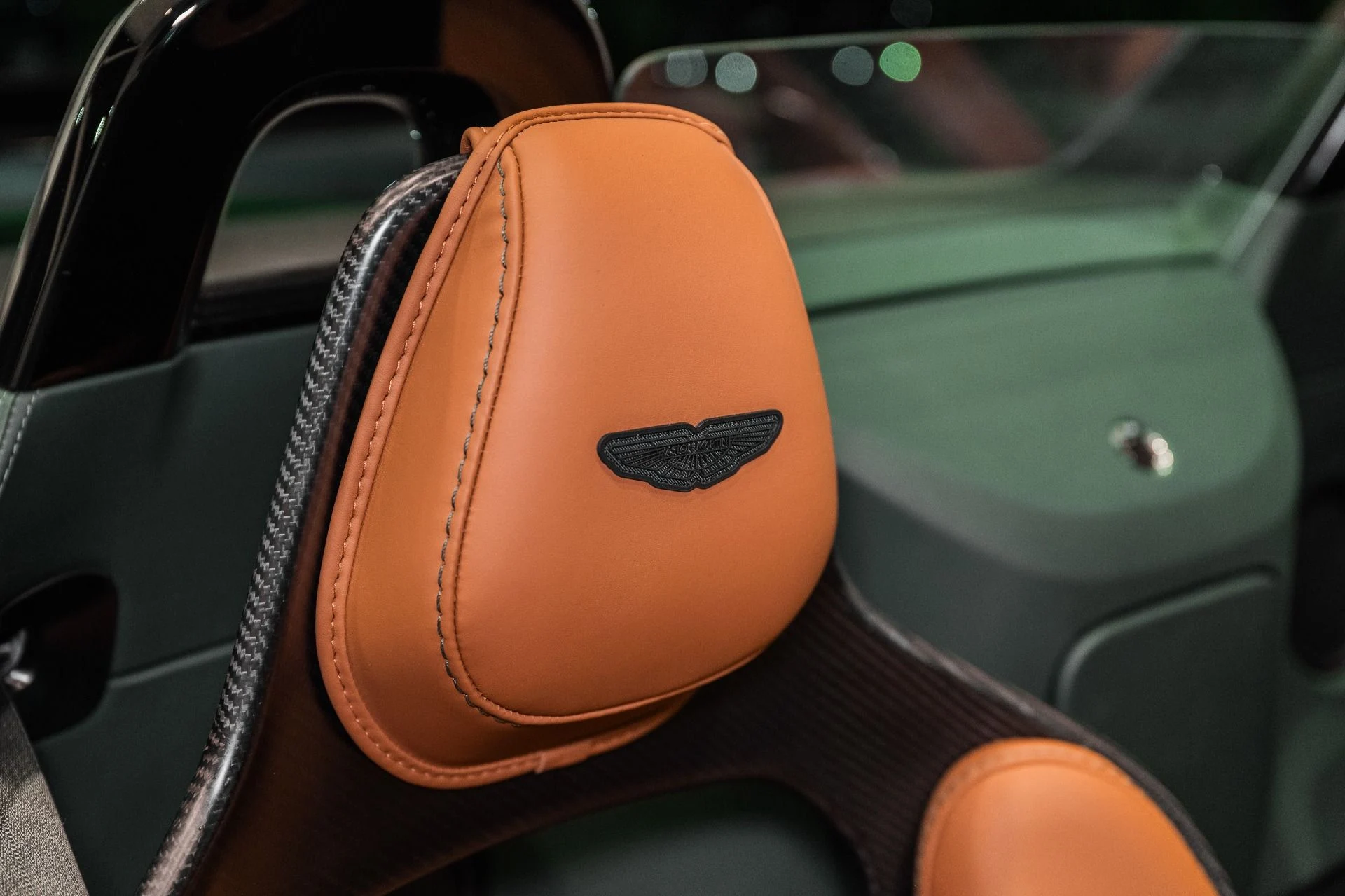 mph005_1025160436_Used_2023_Aston_Martin_Vantage_V12_1787760014_cb8172cd3c