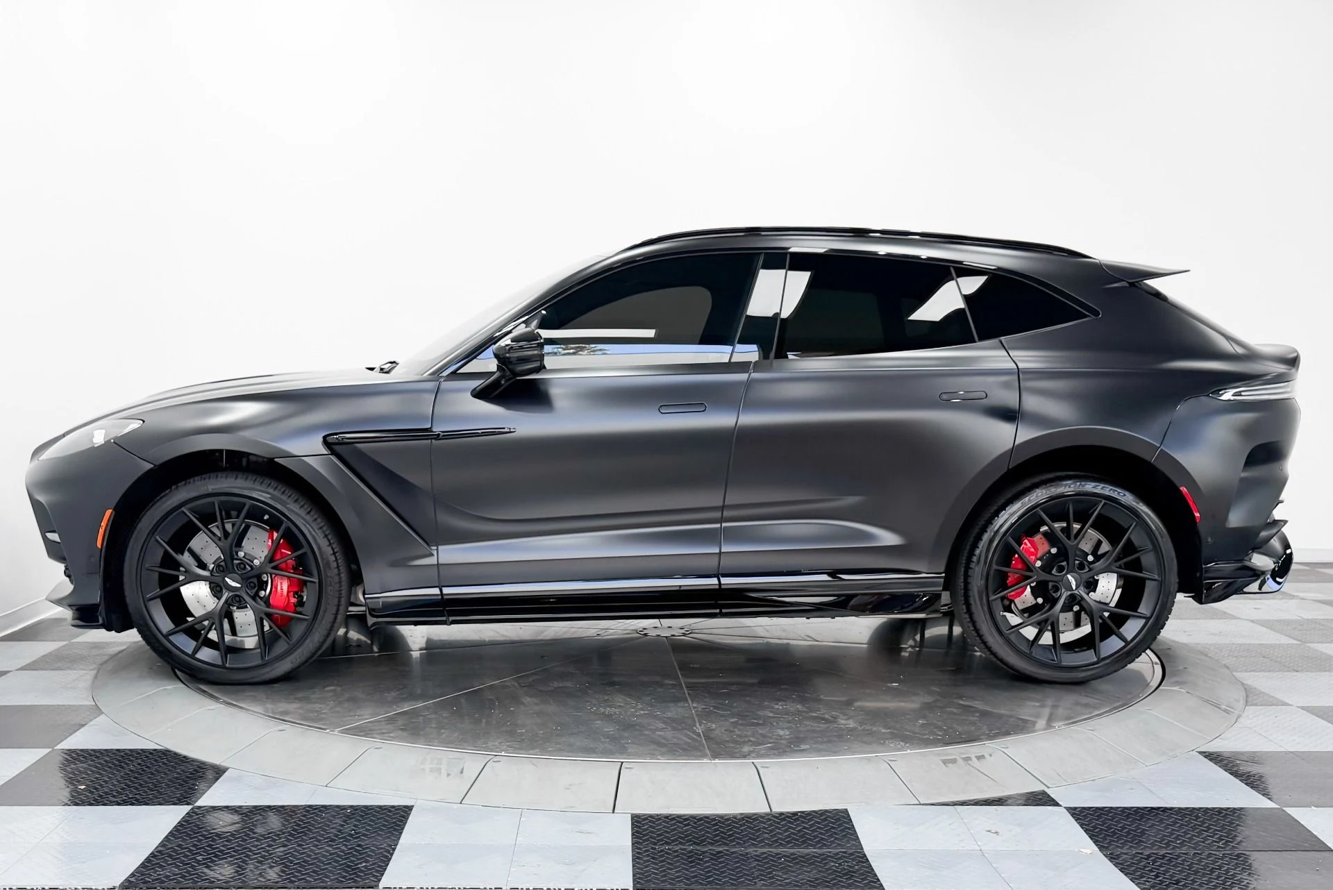 mph005_1027861911_Used_2025_Aston_Martin_DBX_707_23_Inch_Wheels_Matte_Paint_Protection_Film_697_Horsepower_1782413999_7bf8ce2a12