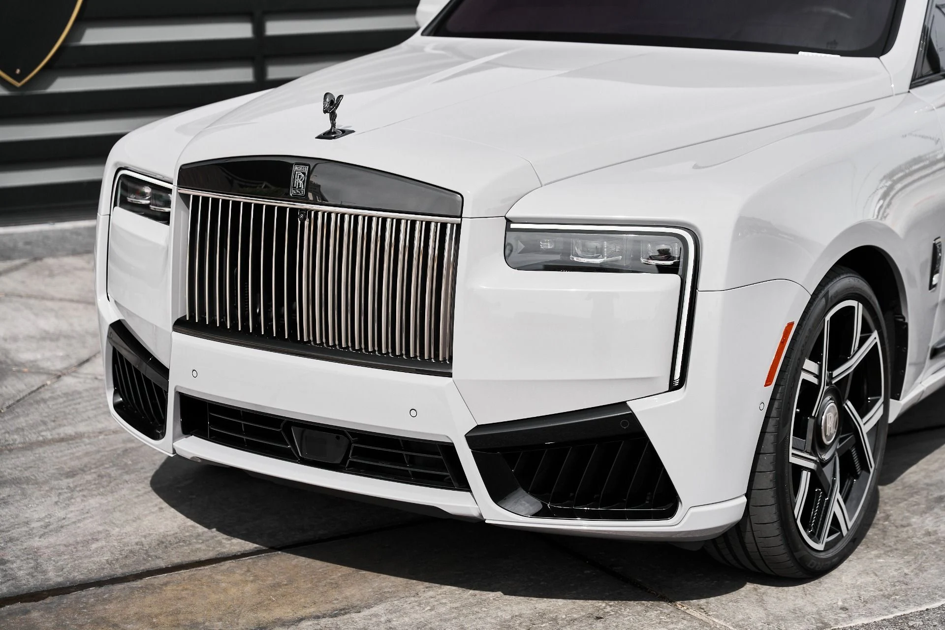 mph005_1031082041_Used_2025_Rolls_Royce_Cullinan_Black_Badge_1774912447_a79170f9c0