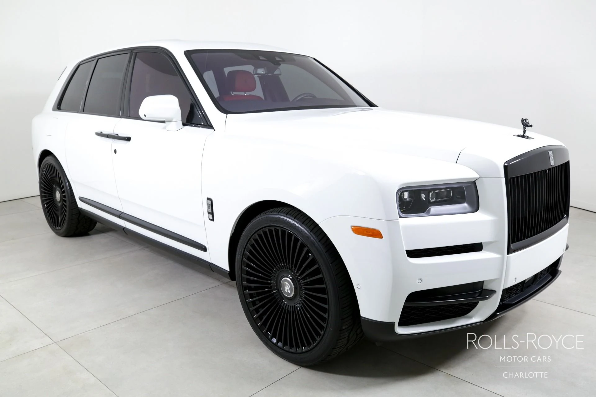 mph005_1046535798_Used_2023_Rolls_Royce_Cullinan_1744926218_3f68bb30c5