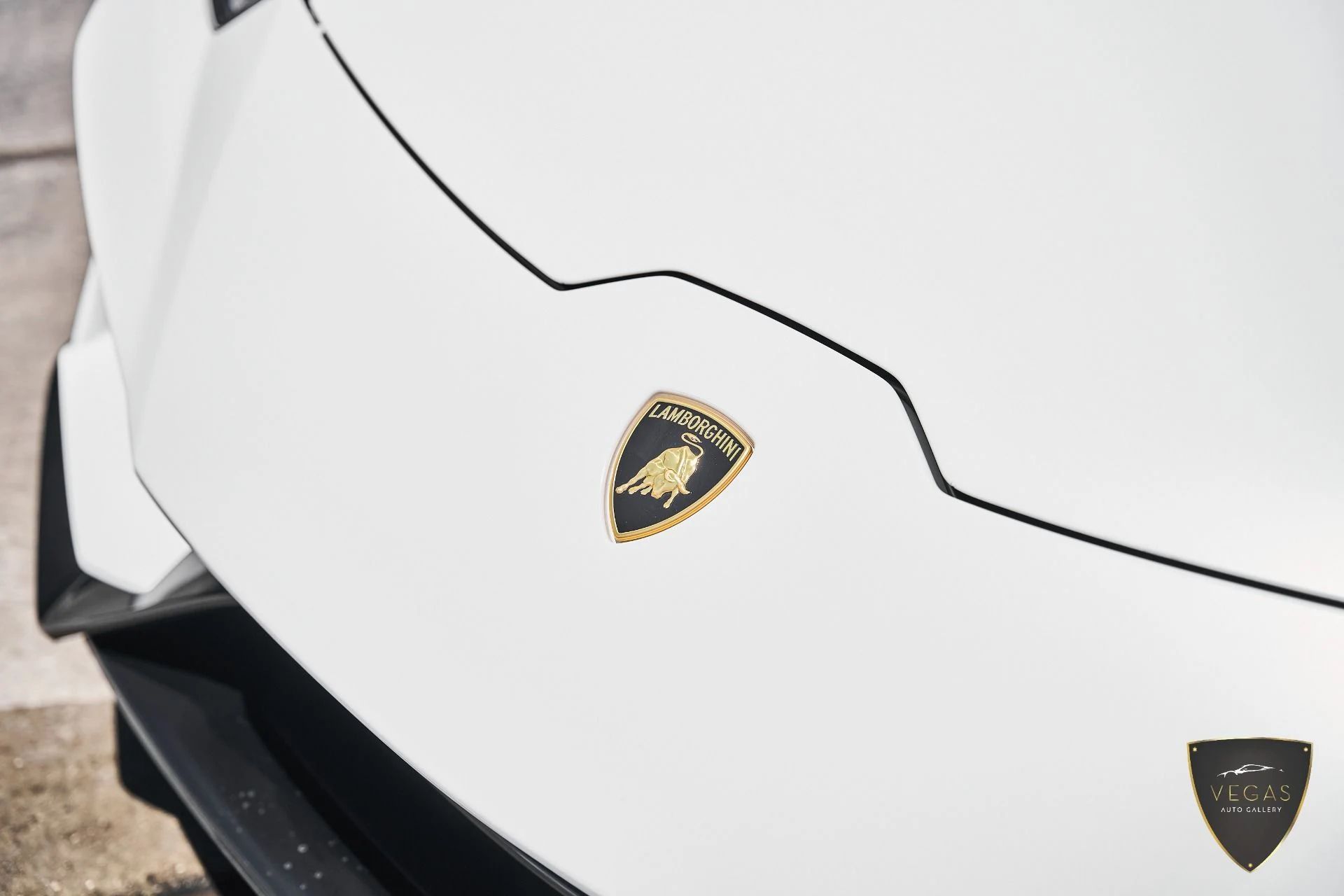 mph005_1048648174_Used_2022_Lamborghini_Huracan_EVO_Base_1782344247_7daee5b864