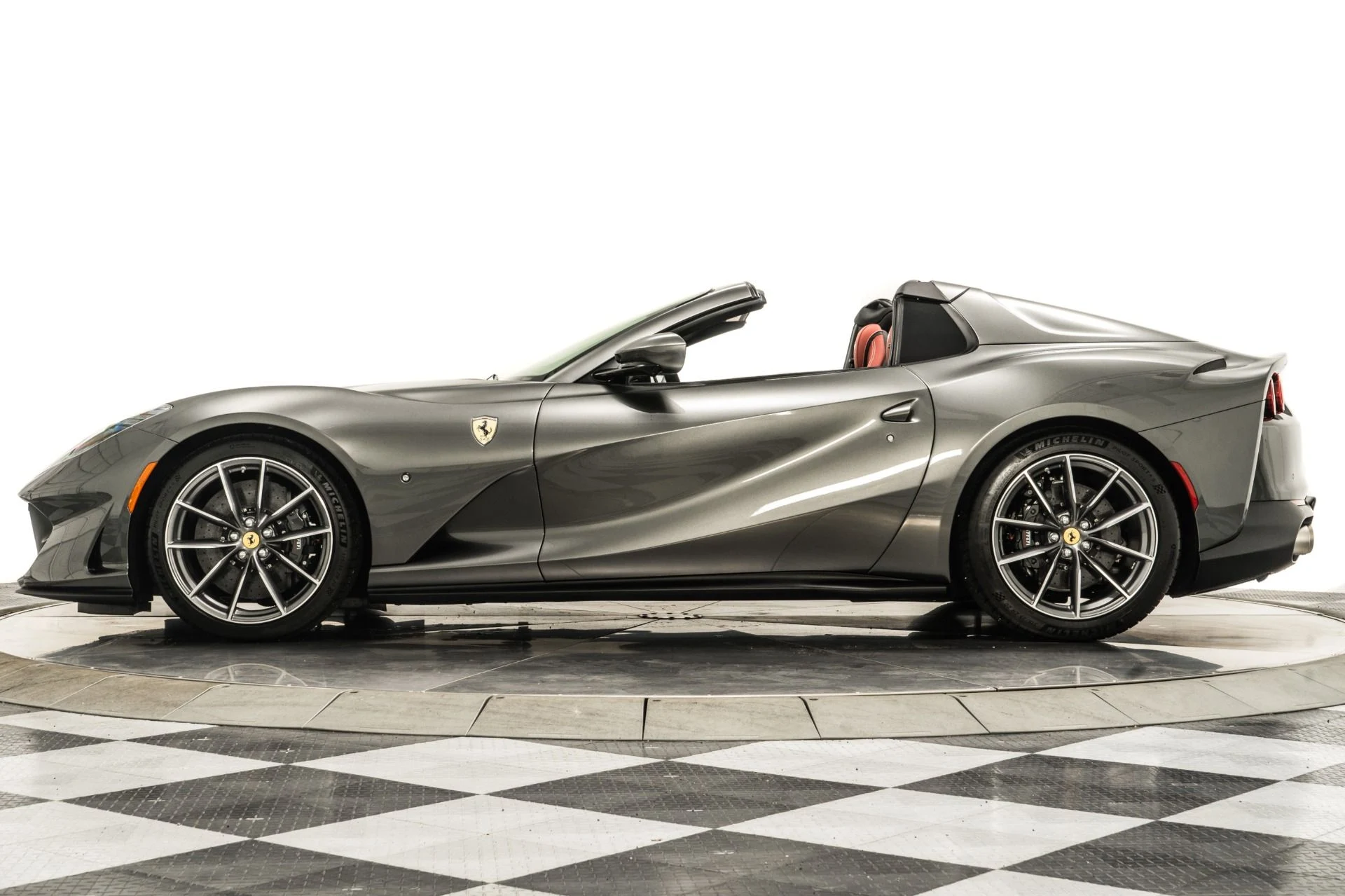 mph005_1051486642_Used_2023_Ferrari_812_GTS_1760994880_e18e9587c8