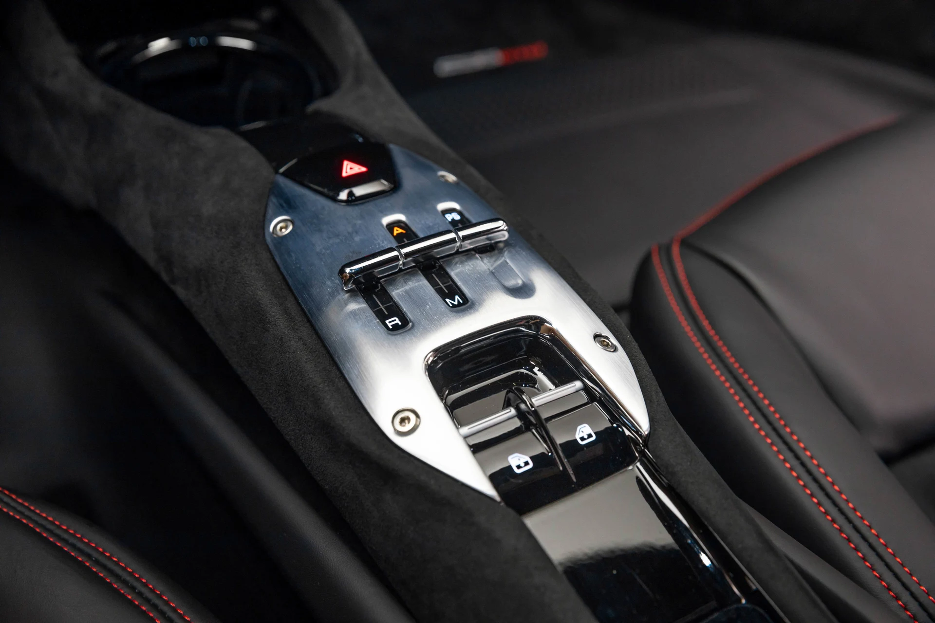 mph005_1053482819_24db56cc41c14b25b6af23b316bb6fc4_053ce34352