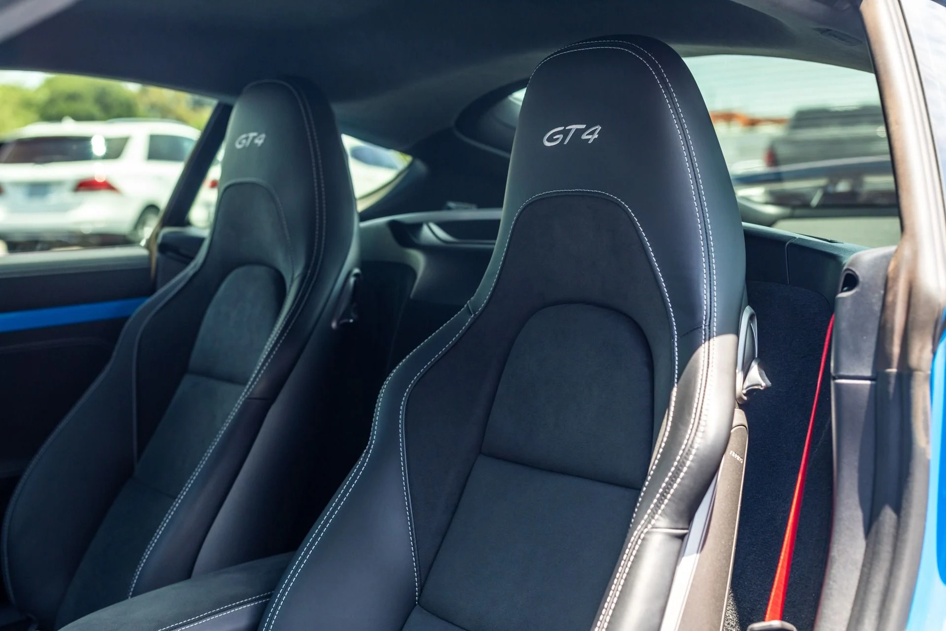 mph005_1053938286_Used_2023_Porsche_718_Cayman_GT_4_1721258200_02d7a07b8e