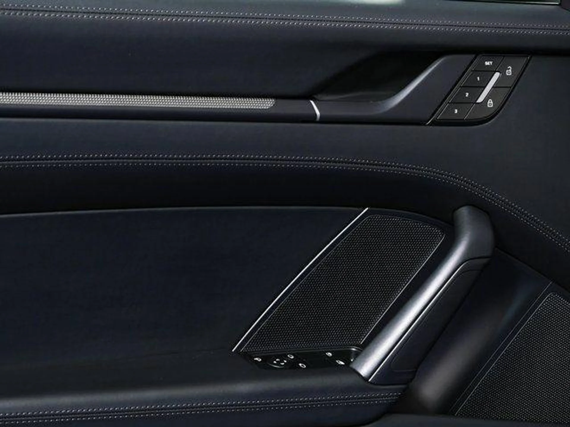 mph005_1058717721_U_Bv_Ejpi_M5n_Mi7yi_Z1_H2dv_TX_Hu_LU_b2ccaf95ac