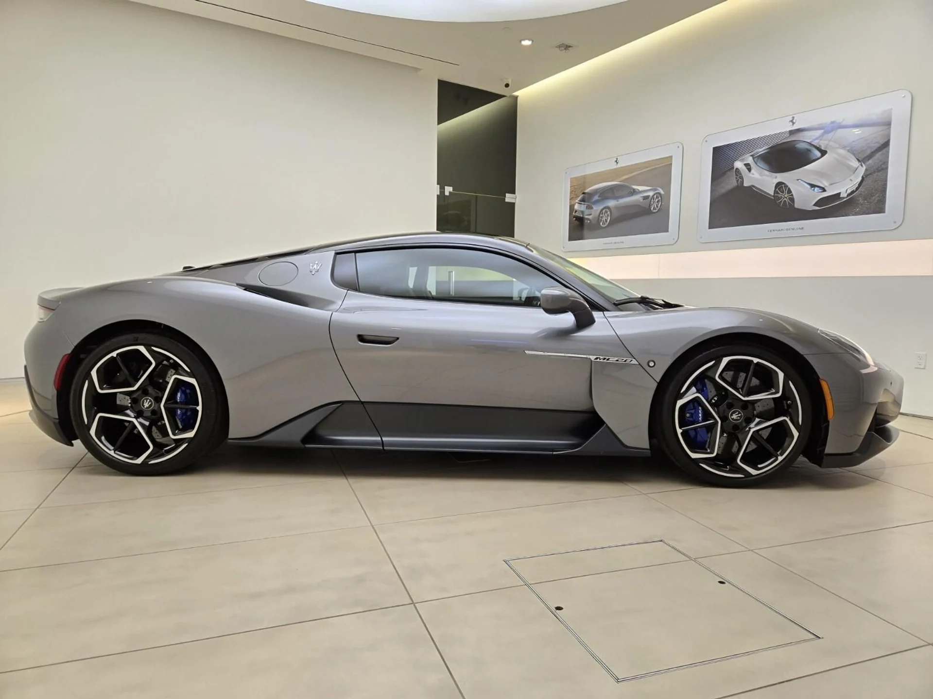 mph005_1063847839_Used_2022_Maserati_MC_20_1767077616_f9bcb1bd58